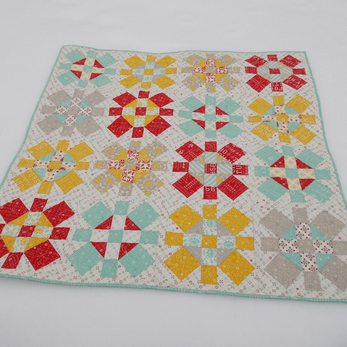 Merry Jane Quilt Pattern AEQ-39 - Paper Pattern