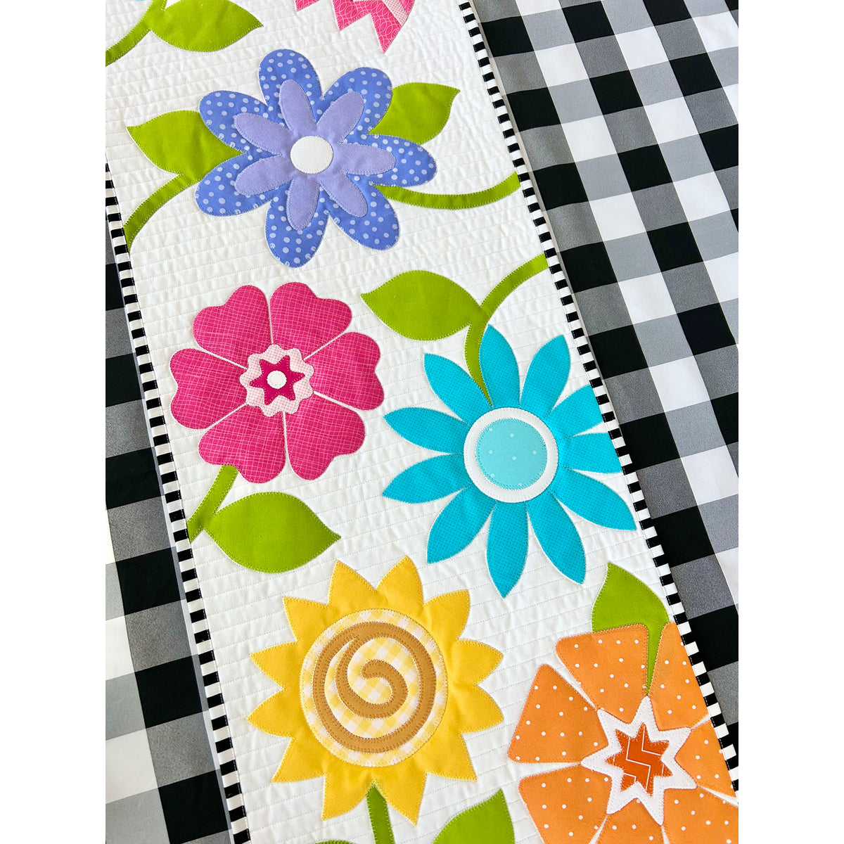 Flower Garden Table Runner AQ-137e - Downloadable Pattern