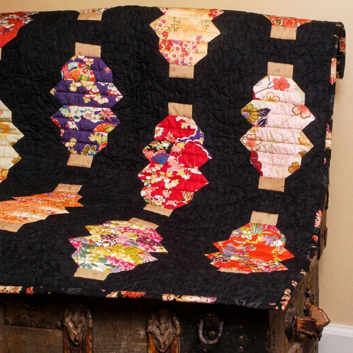 Dancing Lanterns Quilt Pattern AEQ-05w - Wholesale Product