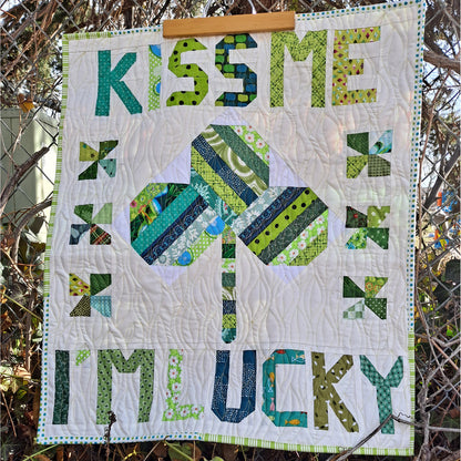 Kiss Me Quilt Pattern AEQ-108 - Paper Pattern