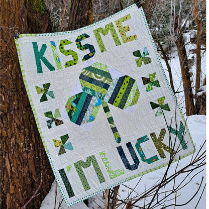 Kiss Me Quilt Pattern AEQ-108 - Paper Pattern
