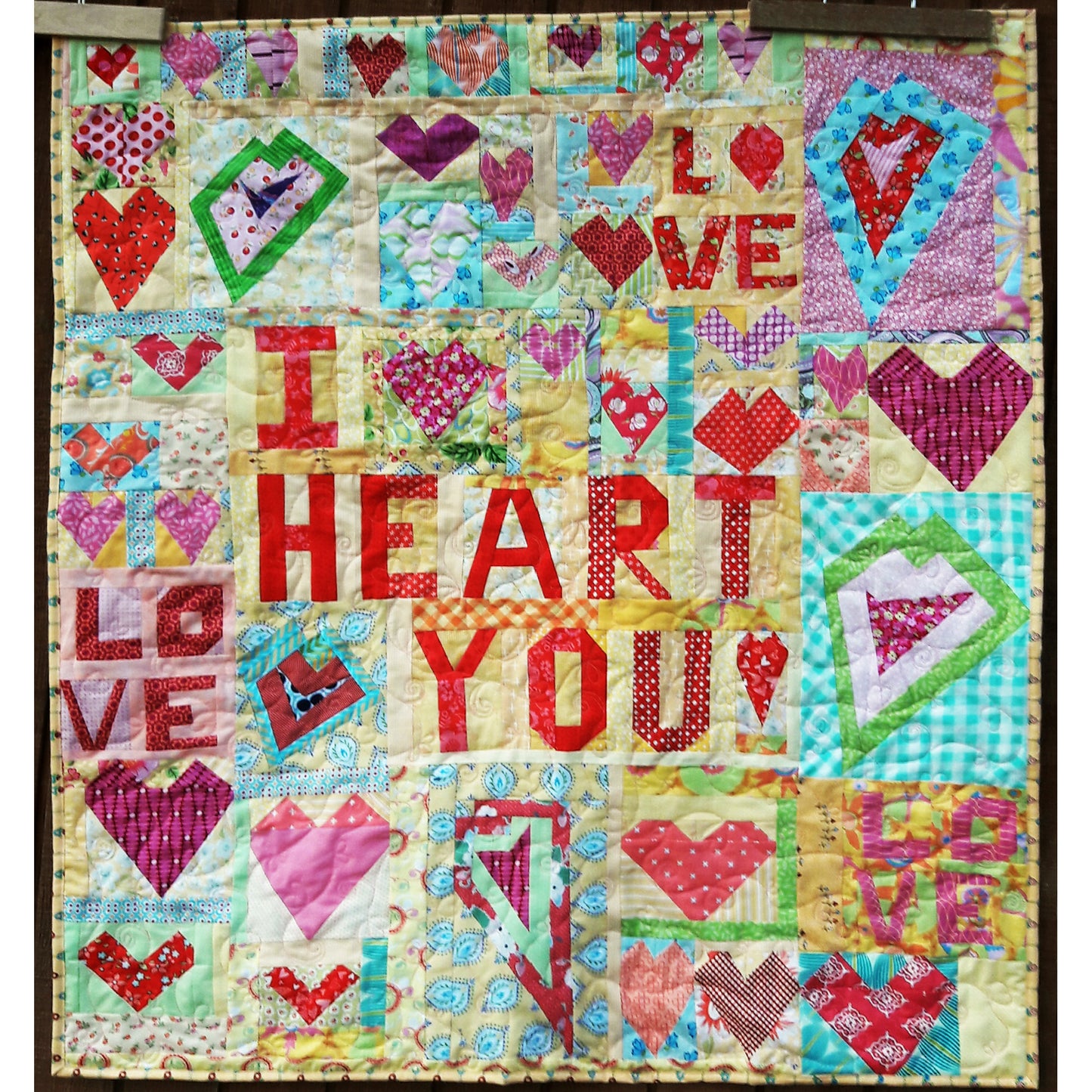 Crazy Love Quilt Pattern AEQ-87 - Paper Pattern