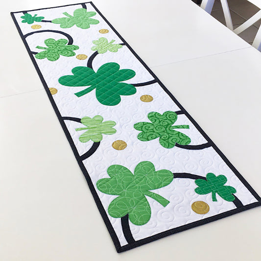 St. Patrick's Table Runner AQ-118e - Downloadable Pattern