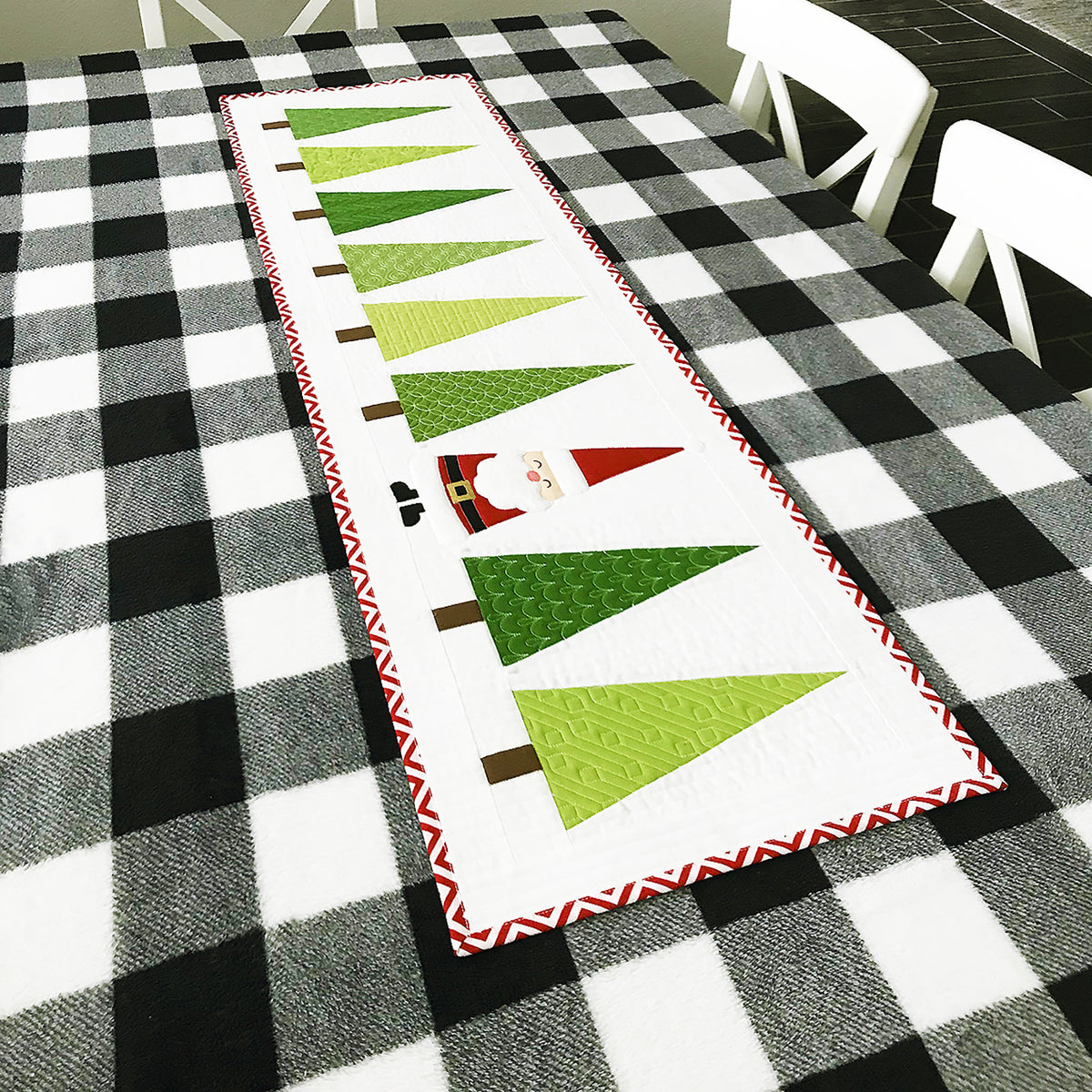 Santa in the Trees Runner AQ-1201e - Downloadable Pattern – QuiltWoman.com