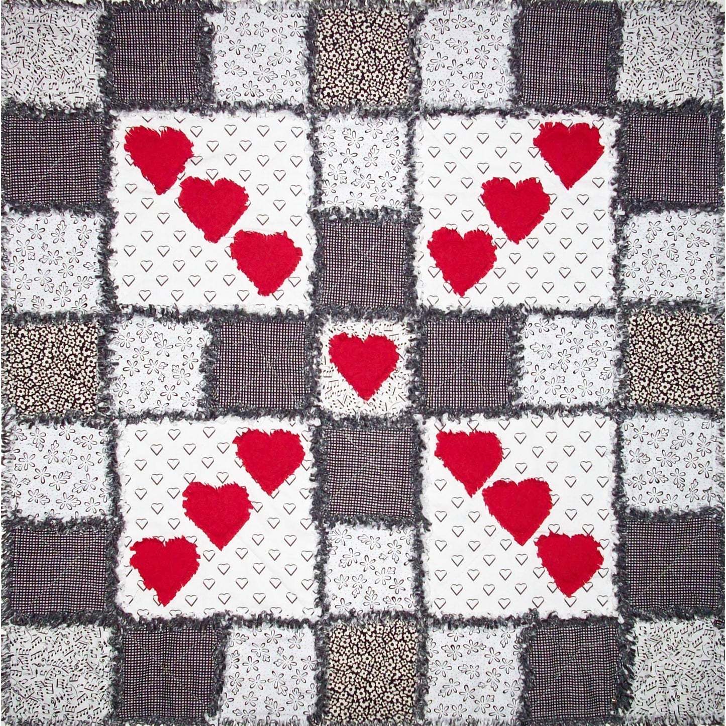 Raggedy Love Hearts Quilt Pattern AV-111w  - Wholesale Product