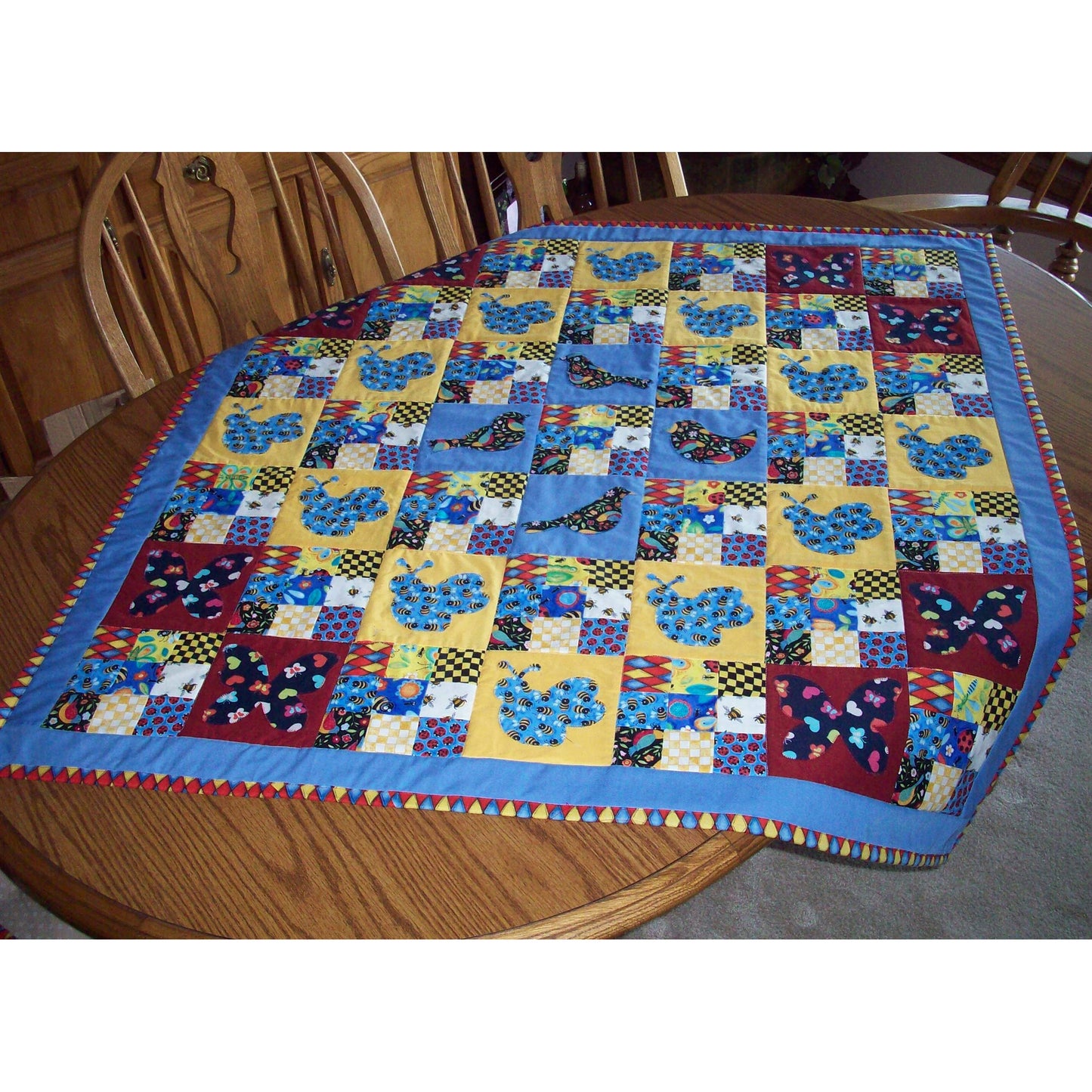 Birds, Bees and Butterflies Quilt and Placemat AV-113e - Downloadable Pattern