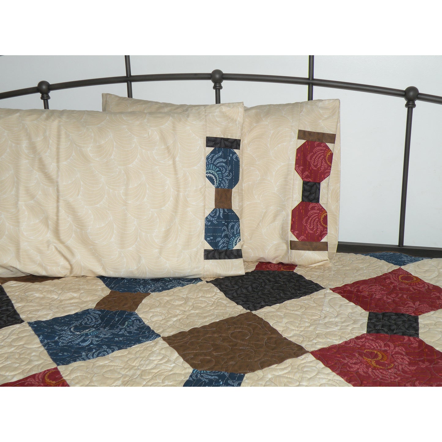 All Dressed Up Pillowcases Pattern BS2-381 - Paper Pattern