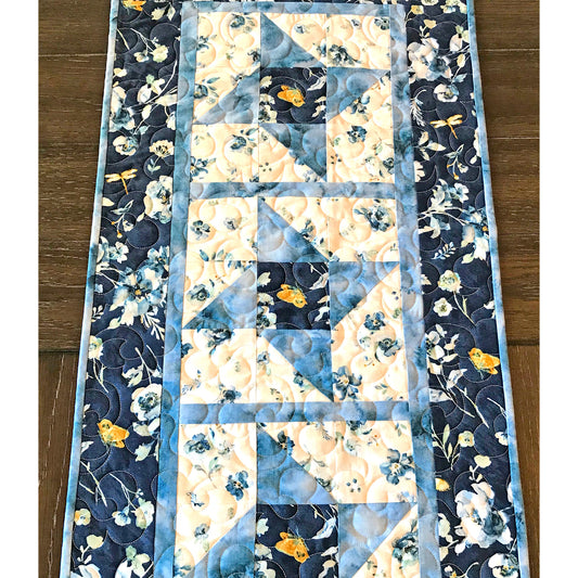 Image of the Friendship Star Table Runner.