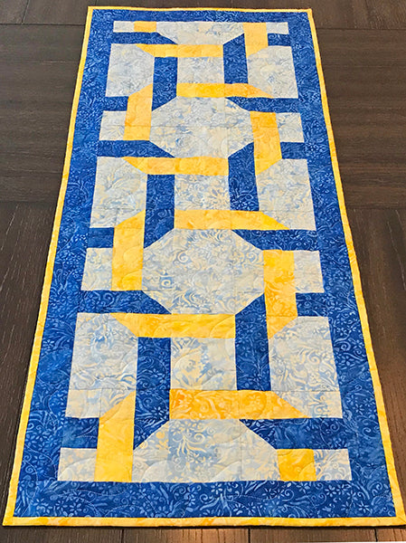 Woven Squares Table Runner CCQ-073e - Downloadable Pattern