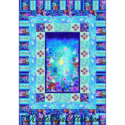 Quilt pattern the features a center fabric panel with a pieced and fusible applique border.