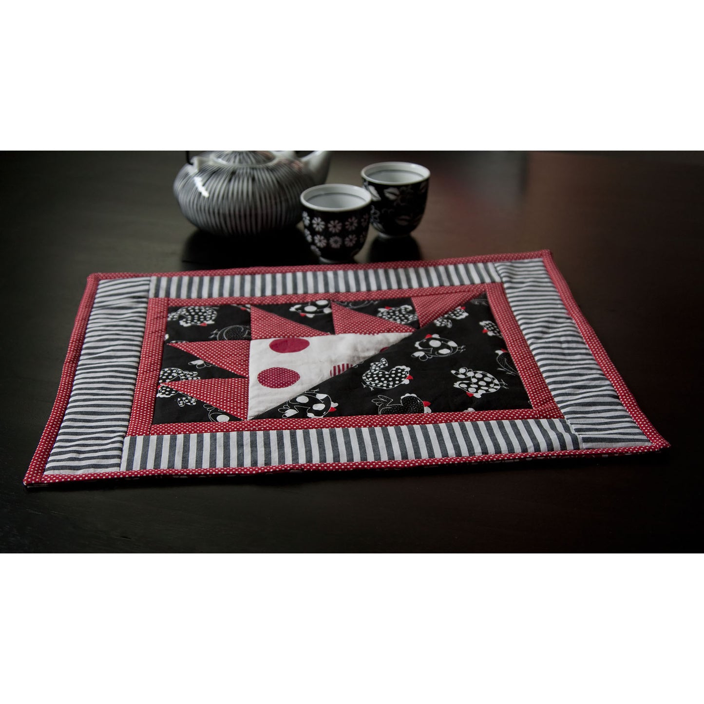 Tea For Two Table Topper and Placemat CQA-400e - Downloadable Pattern