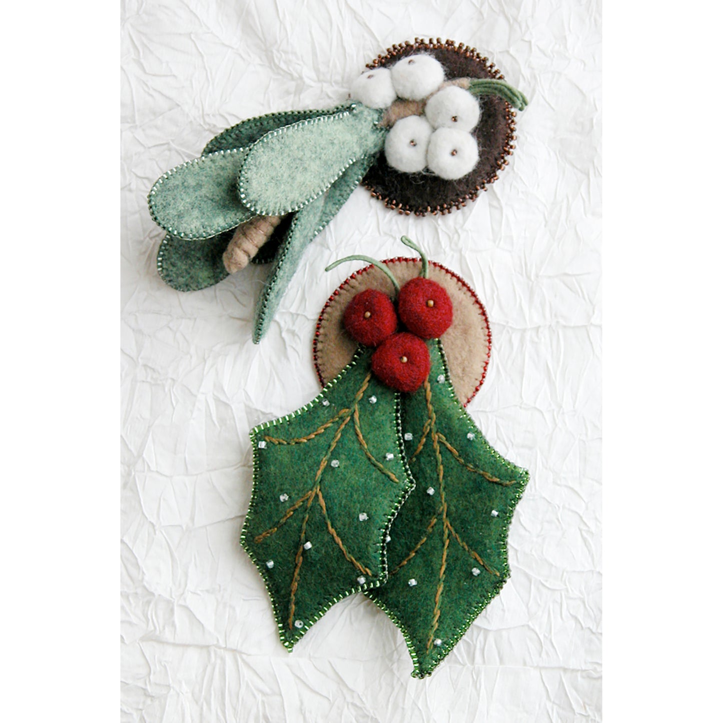 Holly and Mistletoe Pins DBM-1302e - Downloadable Pattern