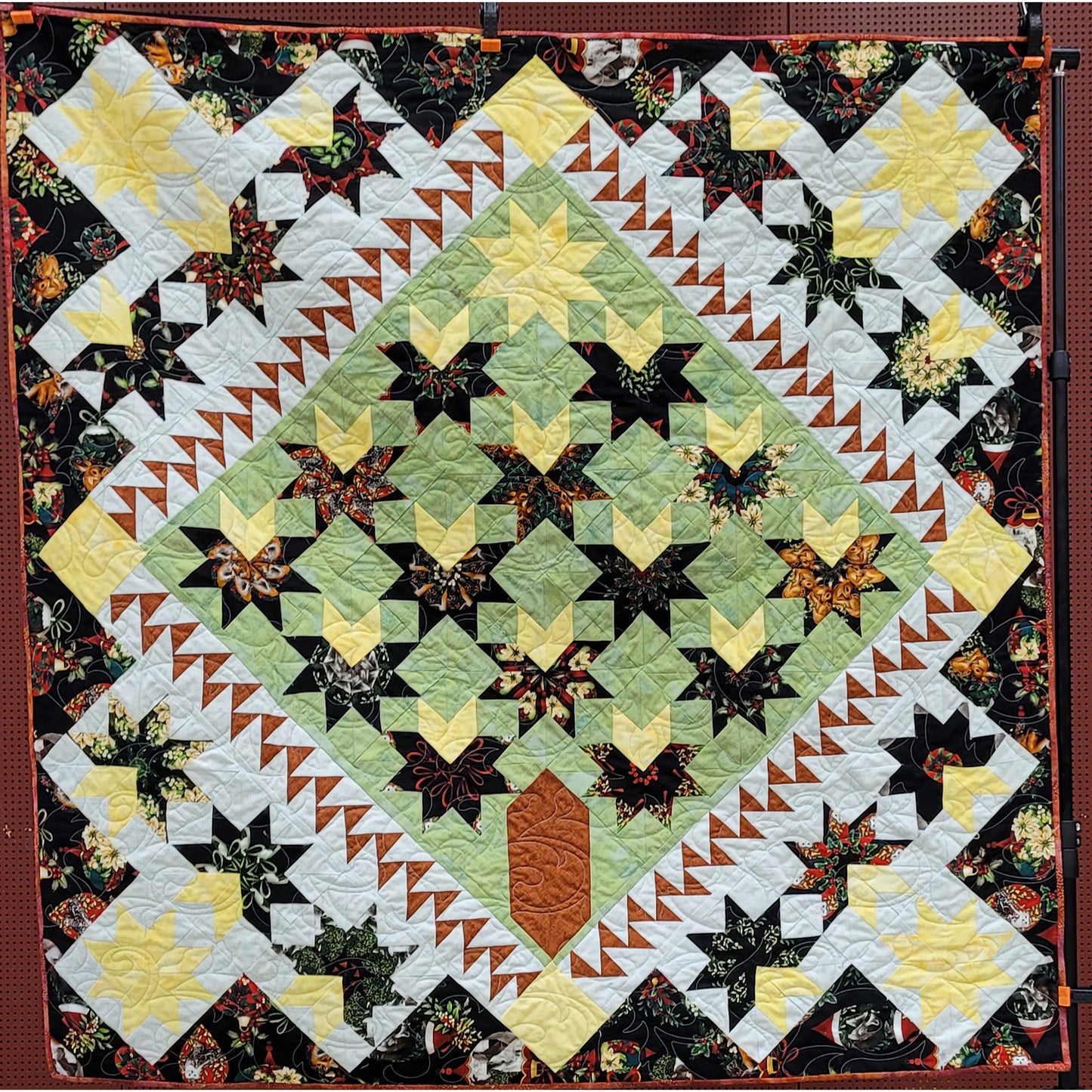 image of the fun O Tannenbaum quilt.