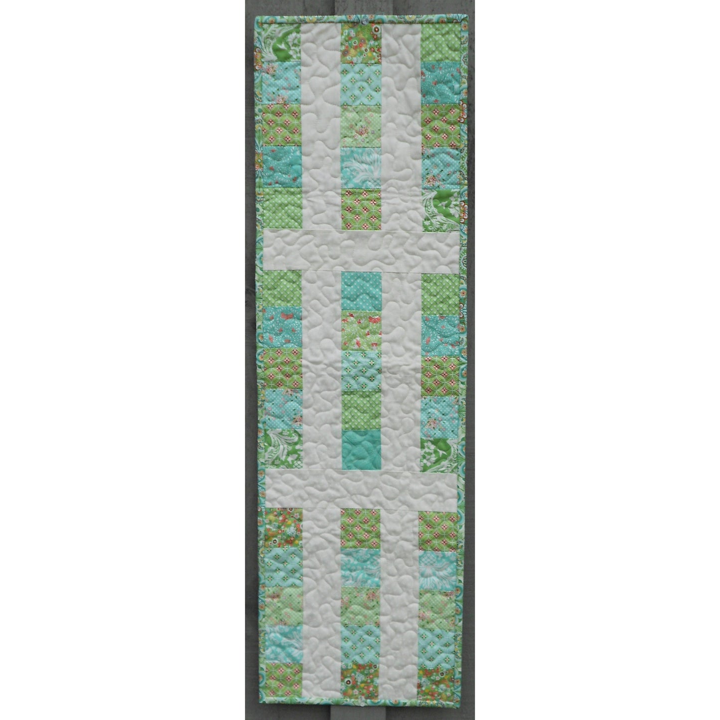 Petit Papillon Quilt and Table Runner Pattern LLD-047 - Paper Pattern