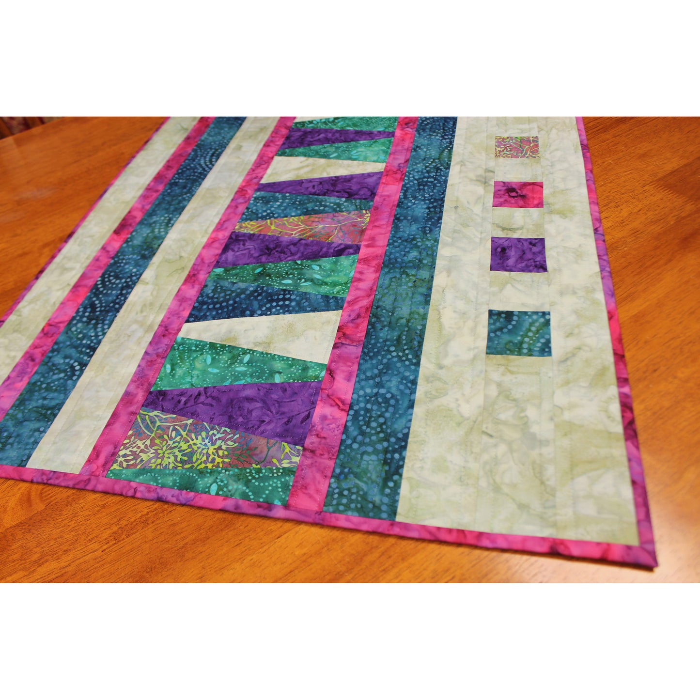 Dresden Columns Table Runner or Wall Hanging NZP-Q008e - Downloadable Pattern