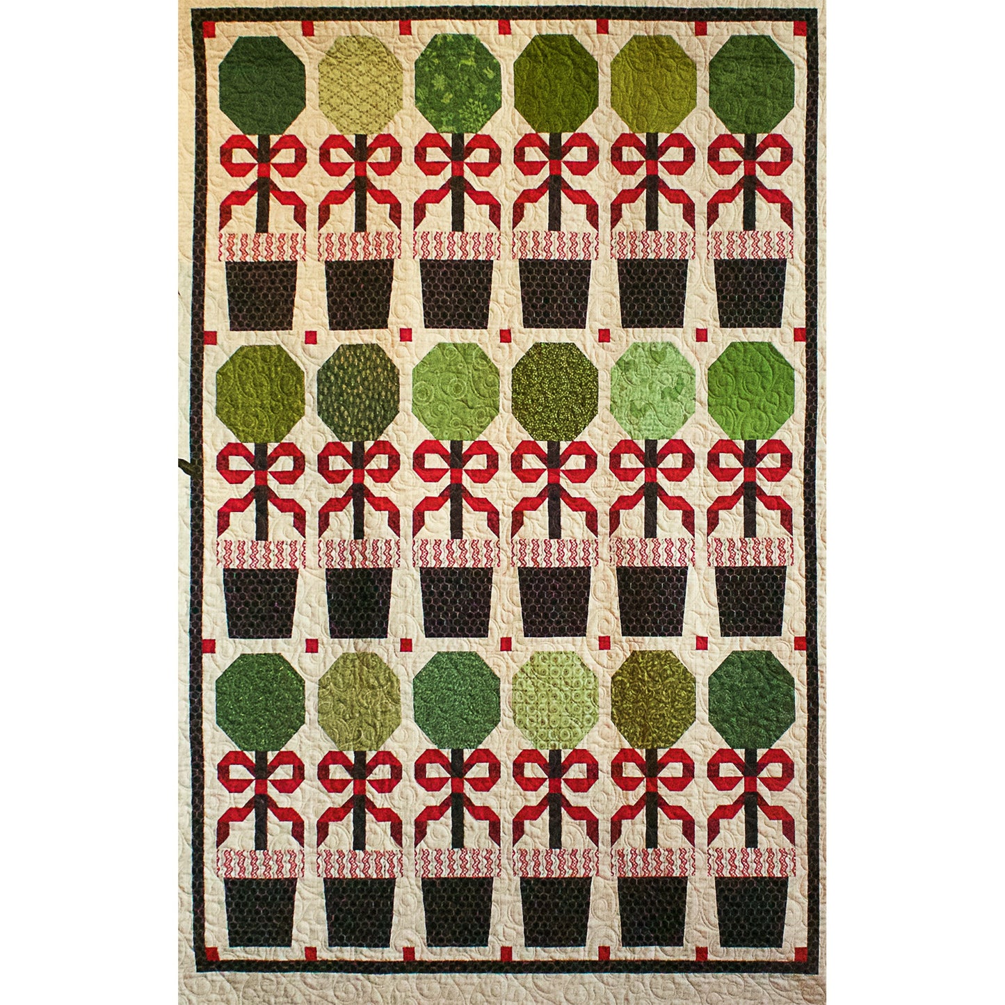 Christmas Topiary Quilt Pattern OLQ-102w  - Wholesale Product