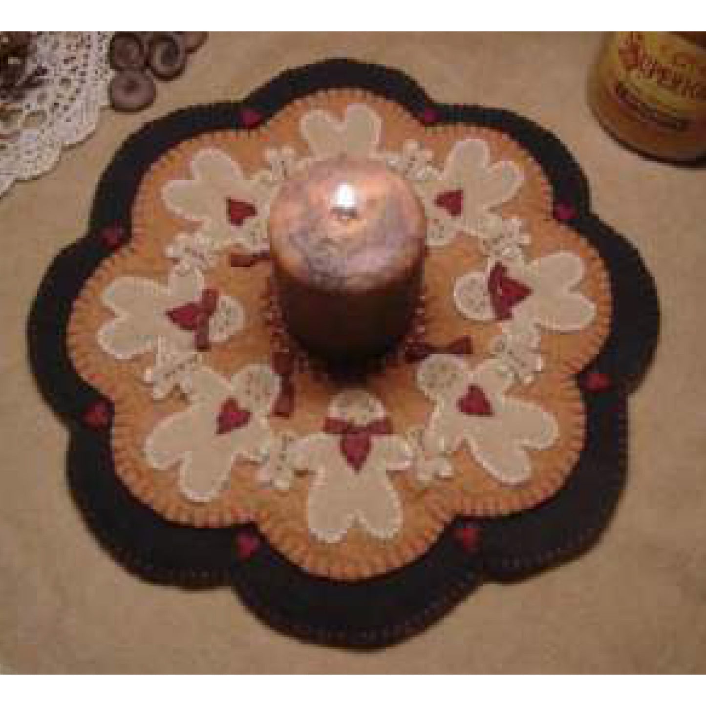 Gingerbread Family Penny Rug Candle Mat Pattern PLP-103 - Paper Pattern