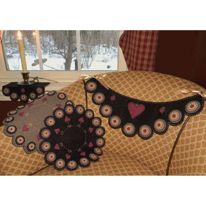 Heartstrings Penny Rug Candle Mat, Chair Swag & Windowsill Mat PLP-139e - Downloadable Pattern