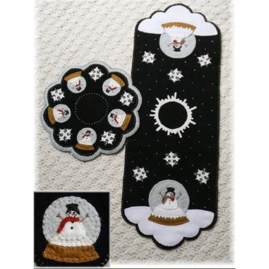 A Winter World Penny Rug & Table Runner Pattern PLP-165 - Paper Pattern