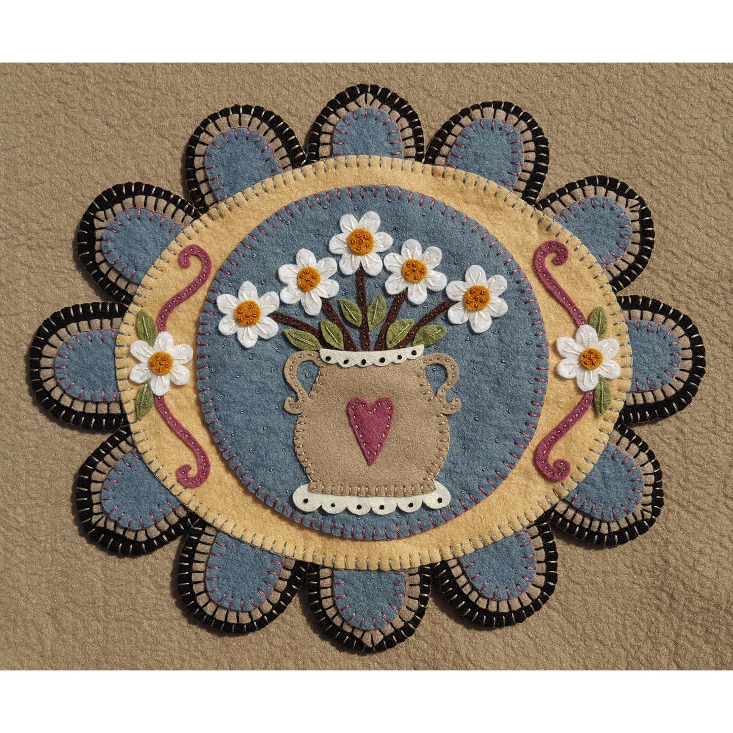 He Loves Me Table Mat Pattern PLP-191 - Paper Pattern