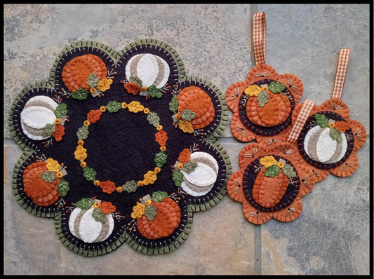 Pretty Pumpkins Table Mat and Mini Mat PLP-273e - Downloadable Pattern