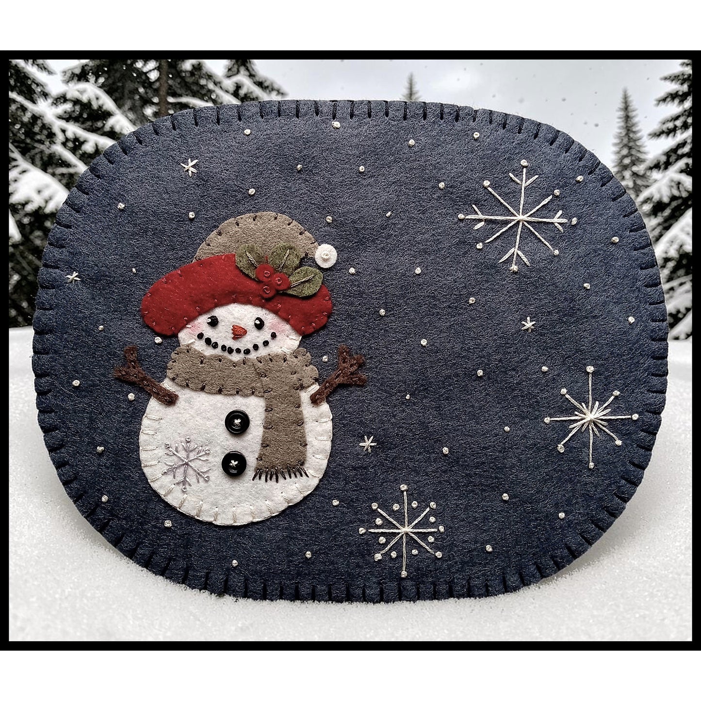 First Snowfall Mug Rug/Candle Mat Pattern PLP-316 - Paper Pattern