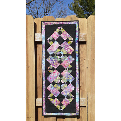 Receding Tablerunner PVQ-042e - Downloadable Pattern