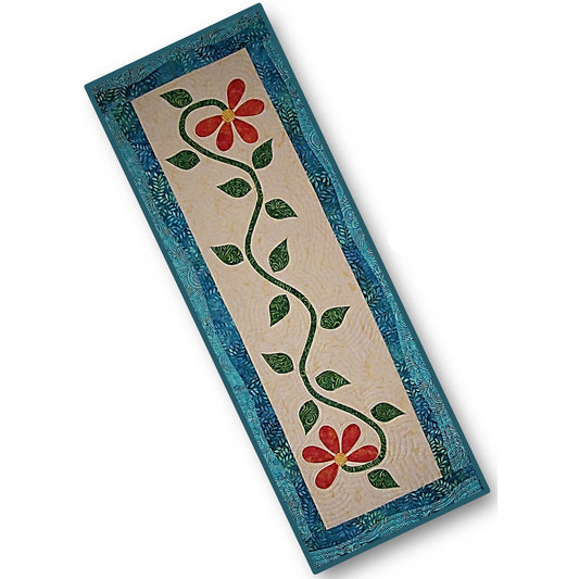 Image of the Bloomers table runner.