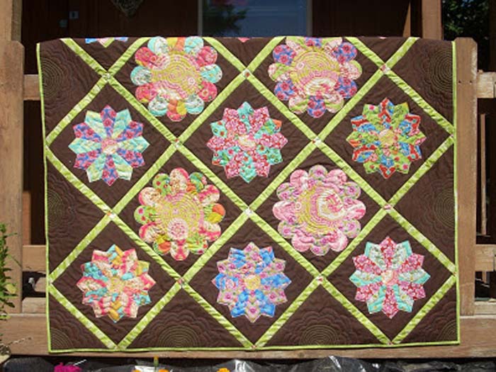 Garden Party Quilt AEQ-33e - Downloadable Pattern