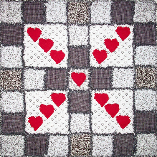 Raggedy Love Hearts Quilt Pattern AV-111 - Paper Pattern