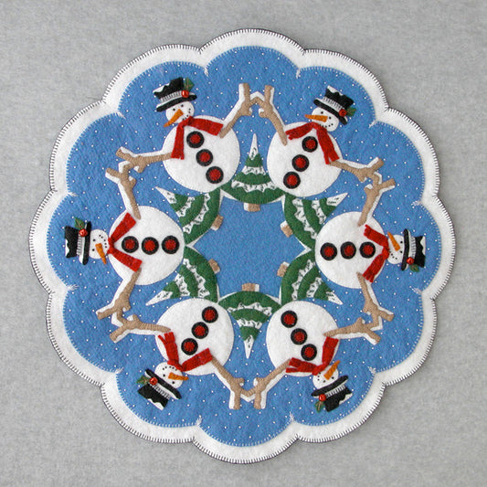 Snowmen Table Topper Pattern DBM-011 - Paper Pattern