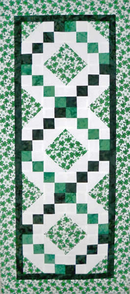 Irish Chain Table Runner Pattern NDD-116 - Paper Pattern