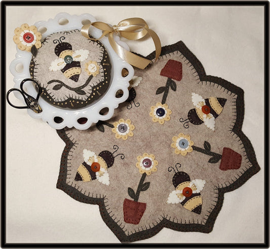 Buttons & Bees Table Mat PLP-220e - Downloadable Pattern