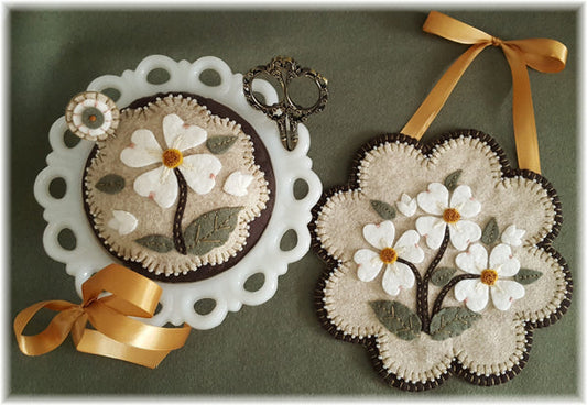 Pretty Petals Mini Mat & Pincushion PLP-224e - Downloadable Pattern